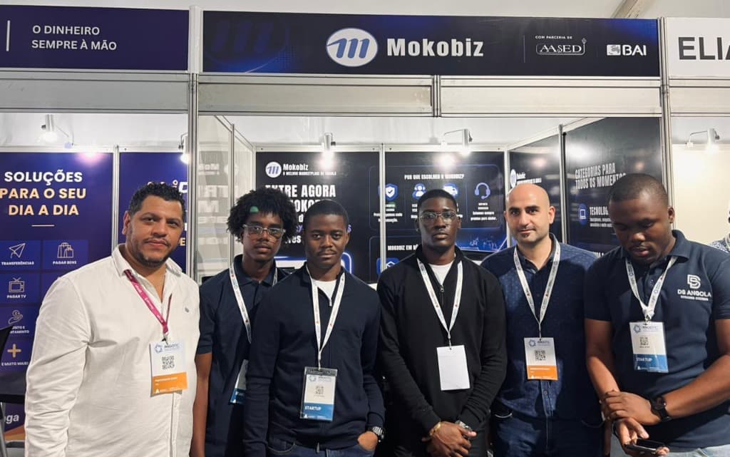 Visita institucional da Africell ao espaço oficial do Mokobiz no evento